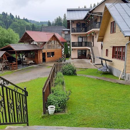 Lip Si Ely Otel Dîmbovicioara Dış mekan fotoğraf