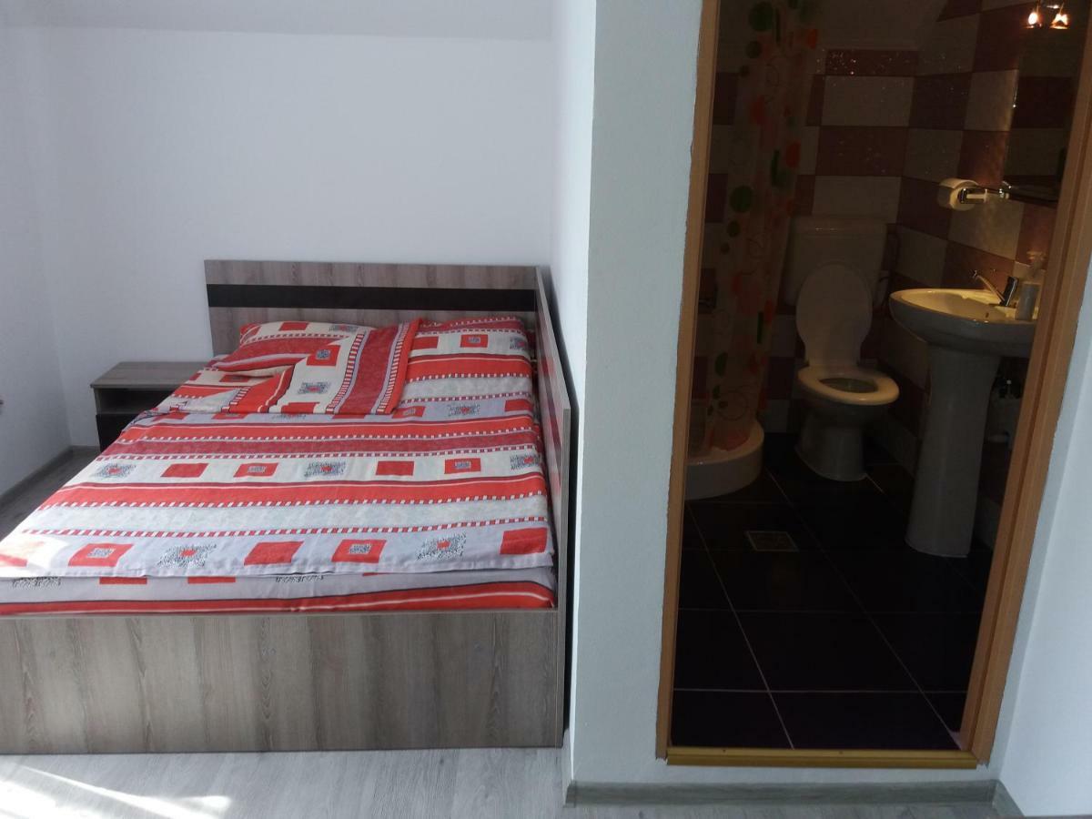 Lip Si Ely Otel Dîmbovicioara Dış mekan fotoğraf